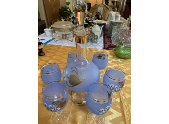 Light Blue Decanter With 6 Glasses.