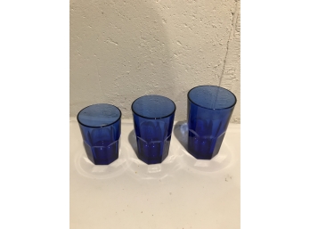 Lot Of  Assorted Size Blue Glasses