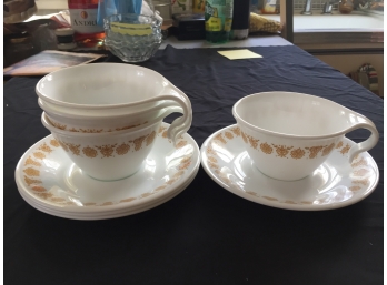 Set Of 4 Vintage Teacups And Saucers