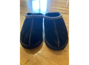 Ugg Slippers Size 7