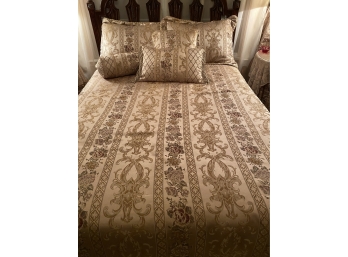 Full Size Bed With Queen Size Linens