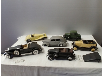 12 Plastic Classic Car Models