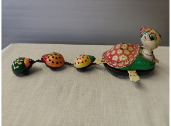 Japanese Friction Turtle With Ladybug Followers