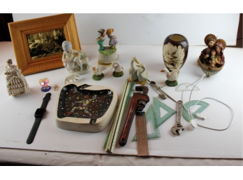 Ashtray, Apple Watch (Unknown If It Works), Foil Picture, Figurines, Drafting Tools, Hand Tools