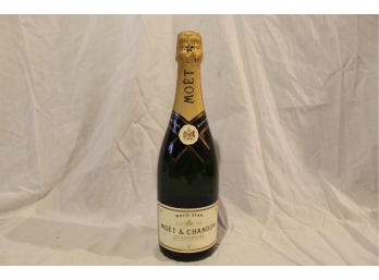 Vintage Full Bottle Of White Star Moet & Chandon Champagne