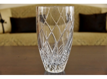 Gorgeous Decorative Crystal Glass With Cut Swirl Design