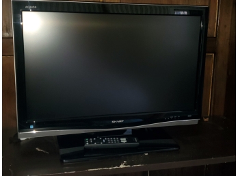 Sharp Aquos 32' LCD Television With Remote Tested And Working