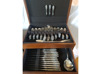 Vintage Wallace Grand Baroque Sterling Silver Service For 12 With Box