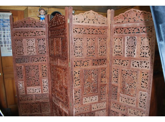 Detailed Carved Wood Screen 162