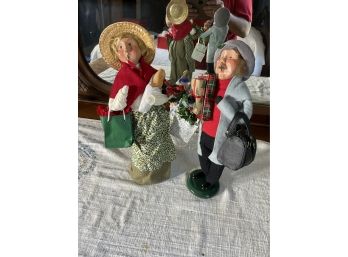 Pair Of Christmas Carolers Byers Choice -287