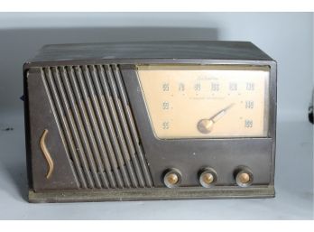 5 Silvertone Vintage Radio