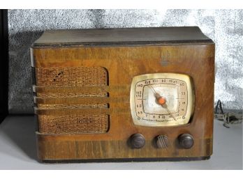 50 Emerson Vintage Wooden Radio