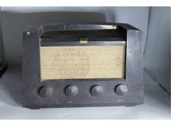 29 RCA Victor Radio