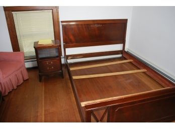 Full Size Bed And Night Stand Mahogany