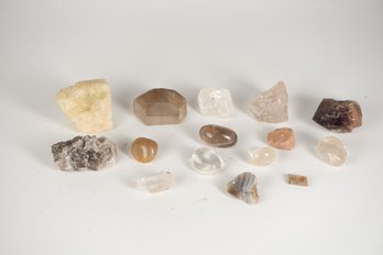 (better Pics?) Lot Of Gem Stones, Crystal Specimens Many Quartz W/inclusions