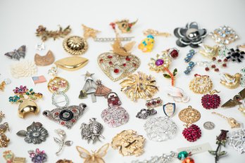 Large Vintage Jewelry Mostly Brooch Lot With Some Signed Pieces, Some Damaged