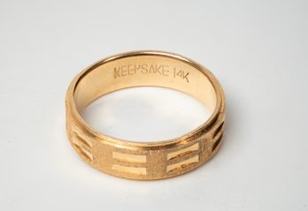 14k Gold Keepsake Diamond Cut Wedding Ring
