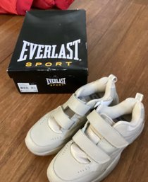 Everlast Leather Taupe Velcro Sneakers 9.5 Wide
