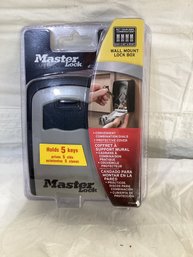 New Master Lock 5401D Lock Box 3-1/4in (83mm) Wide Set Your Own Comb, 5 Key Capacity
