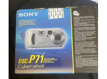 Sony DSC-P71 Cybershot Camera