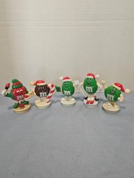 5 M&M Christmas Toppers