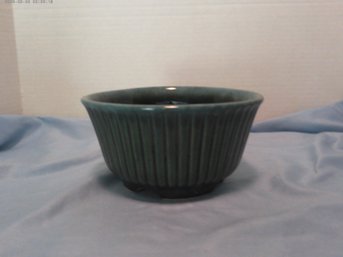 Vintage Hull Pottery Bowl