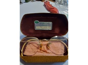 Vintage Bausch And Lomb 1/10 12k Gold Glasses And Case