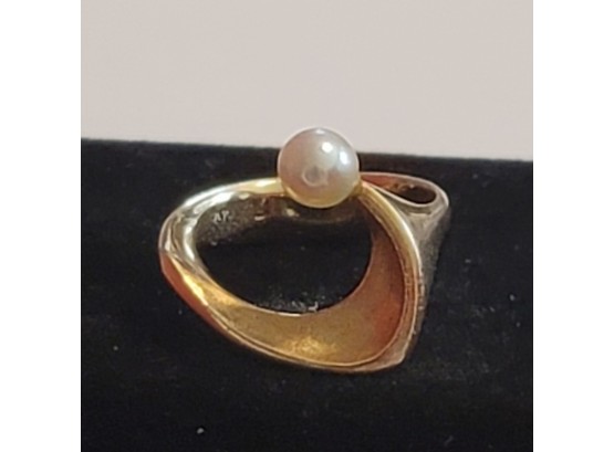 14k Gold Ring With Pearl