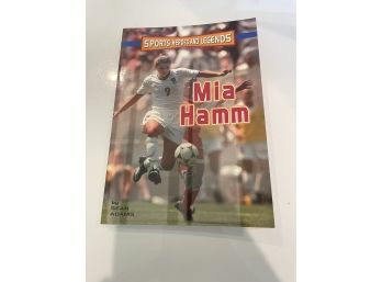 Mia Hamm (Sports Heroes And Legends) By Sean Adams