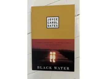 Black Water - Paperback