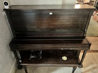 ANTIQUE WAGNER PIANO