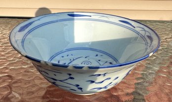 Chinese Vintage Blue And White Bowl
