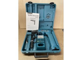 Makita Cordless Driver Drill With Battery, Charger And Case