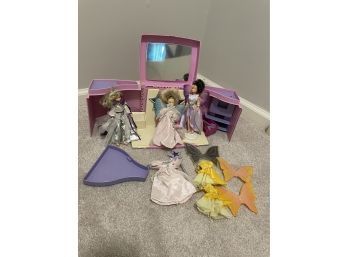 Lot Of Vintage 1984 Tonka Star Fairies Dolls, Display Case & Accessories