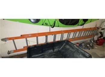 Keller 24 Foot Fiberglass D-Rung Extension Ladder - Heavy Duty, Professional