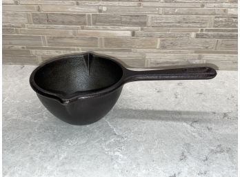 Lodge Cast Iron Cooking/Melting Pot - Double Spout