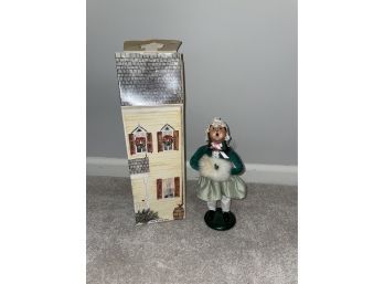 1988 Byers' Choice Christmas Caroler - Green Shirt Girl With Fur Muff, Original Box