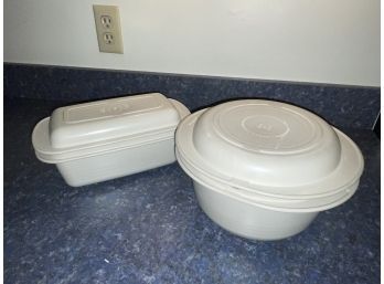 Lot Of 2 Vintage Tupperware Microwave/Oven Pieces