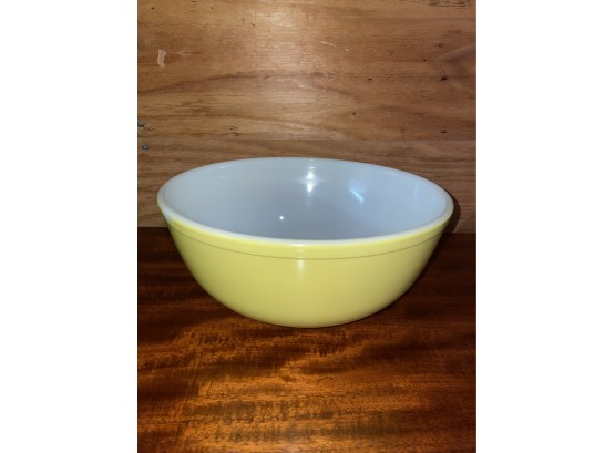 Yellow Vintage Pyrex 404 (Largest) Mixing Bowl - Primary Colors Set