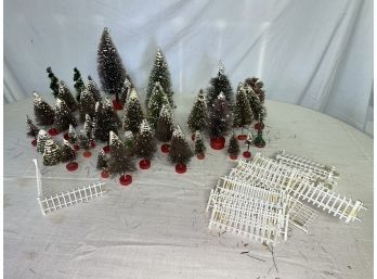 Spectacular Vintage Bottle Brush Christmas Tree Forest & Village Fence