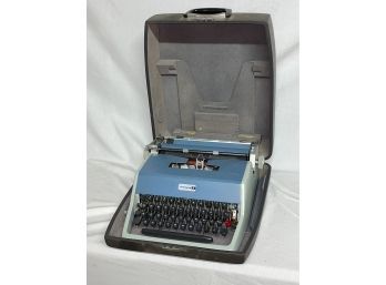Blue Underwood 21 Vintage Portable Typewriter