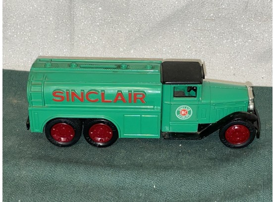 Ertl Sinclair Oil Truck Bank