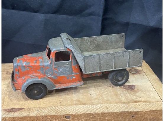 Vintage Tootsie Toy (Chicago) Toy Dump Truck