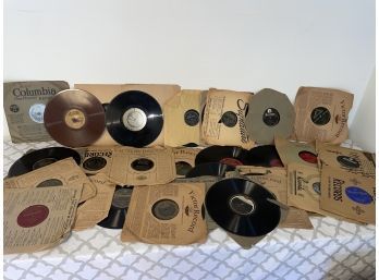 Lot Of 30 Antique Records - 78 RPM Victrola - Victor, Columbia, Brunswick, Decca, Ect.