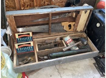Surprise Garage Tool Box! Saws, Gouges And More