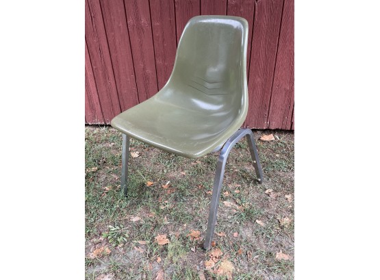 Howell Fiberglass Shell Chair - Mid Century Modern Eames Style