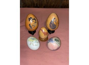 Lot Of Carved Stone Eggs & 1976 Noritake China Easter Egg
