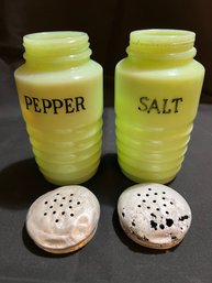 Vintage/collectible Jadeite Salt And Pepper Shakers