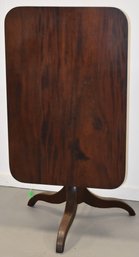 FEDRAL MAHOGANY TILT TOP TABLE W/ ROUNDED RECTANGULAR TOP ON THICK SPIDER LEGS