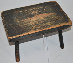 EARLY PAINTED PINE CRICKET STOOL